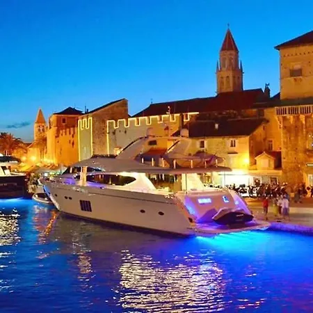 Apartments Silvana Trogir Exteriör bild